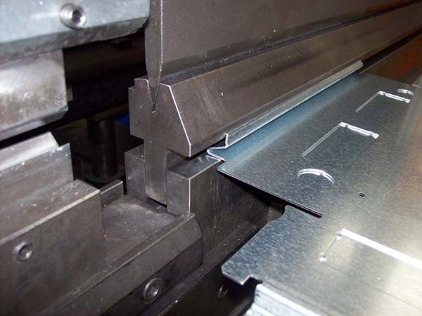 5 important factors to pay attention when choosing sheet metal processing  Huazhi OEM Industrial Products 1